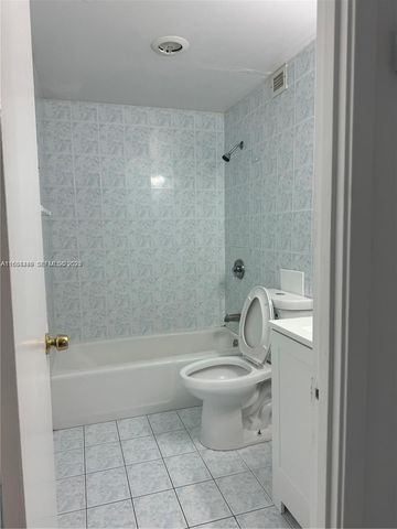 400 Kings Point Dr 320, Sunny Isles Beach, FL 33160