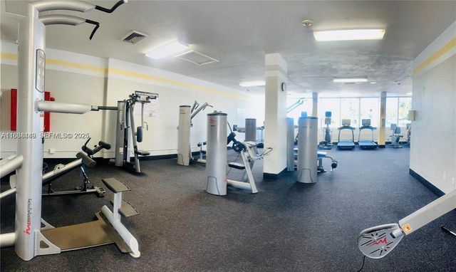 400 Kings Point Dr 320, Sunny Isles Beach, FL 33160
