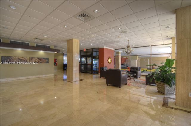400 Kings Point Dr 320, Sunny Isles Beach, FL 33160