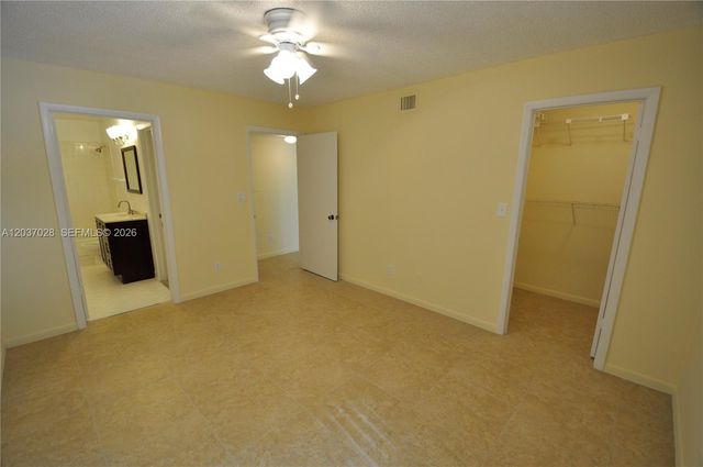 3473 NW 44th St 103, Oakland Park, FL 33309