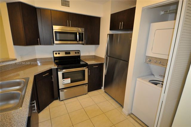 3473 NW 44th St 103, Oakland Park, FL 33309