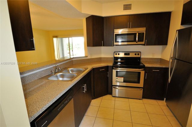 3473 NW 44th St 103, Oakland Park, FL 33309