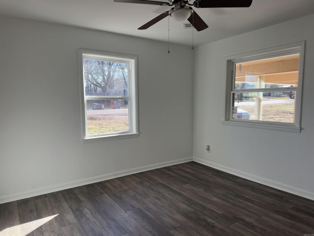 200 S Muskogee, Russellville, AR 72801