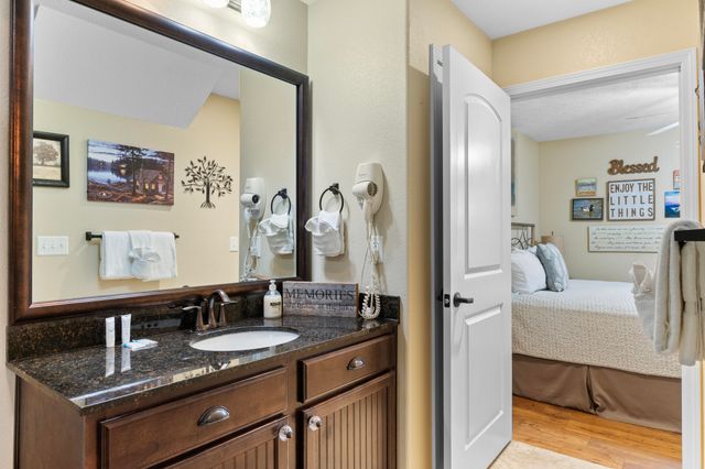 200 Majestic Drive Apt 415, Branson, MO 65616