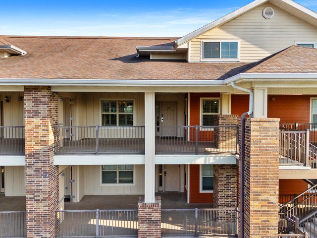 200 Majestic Drive Apt 415, Branson, MO 65616
