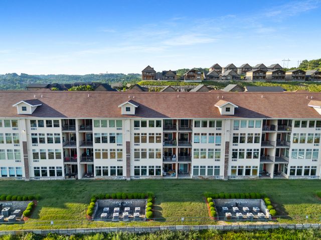 200 Majestic Drive Apt 415, Branson, MO 65616