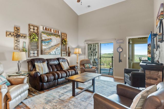 200 Majestic Drive Apt 415, Branson, MO 65616