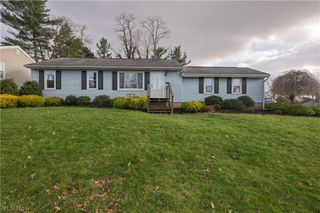 254 Ohio Avenue NW, New Philadelphia, OH 44663