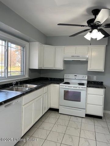1594 Raydale Dr, Louisville, KY 40219