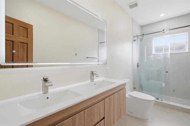 8320 NW 167th Terrace 0, Miami Lakes, FL 33016