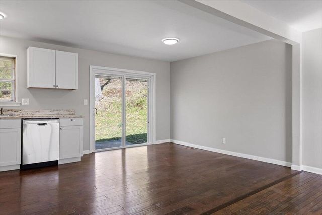 2320 Northbrier Lane, Chattanooga, TN 37406