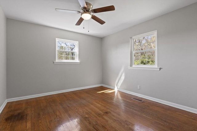 2320 Northbrier Lane, Chattanooga, TN 37406
