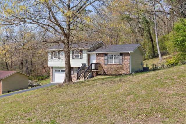 2320 Northbrier Lane, Chattanooga, TN 37406