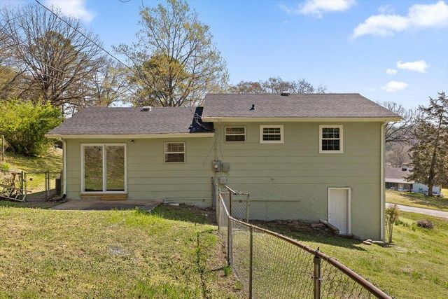 2320 Northbrier Lane, Chattanooga, TN 37406