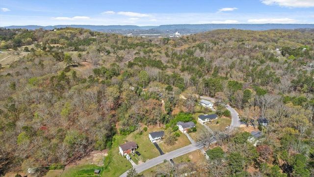 2320 Northbrier Lane, Chattanooga, TN 37406