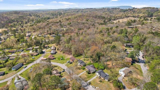 2320 Northbrier Lane, Chattanooga, TN 37406