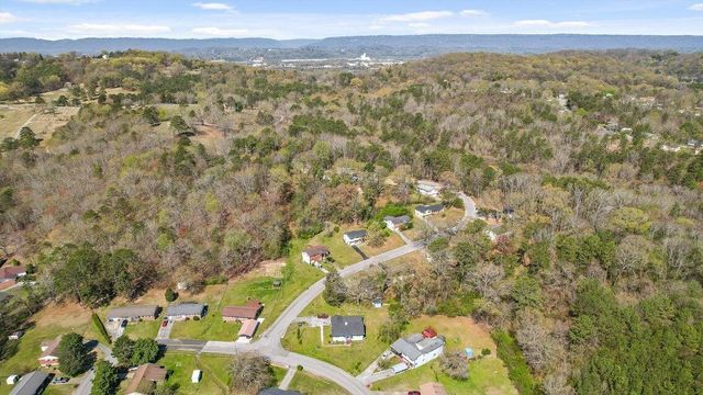 2320 Northbrier Lane, Chattanooga, TN 37406