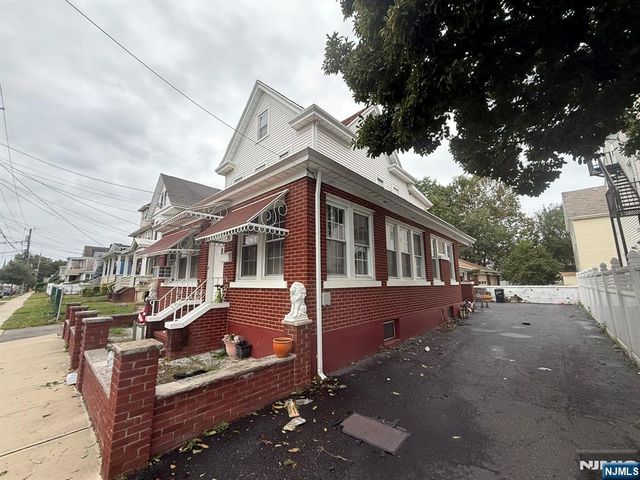 39 Grand Street, Garfield, NJ 07026