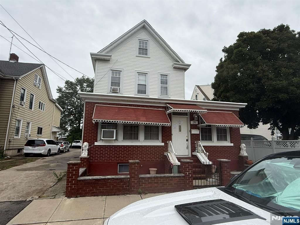 39 Grand Street, Garfield, NJ 07026