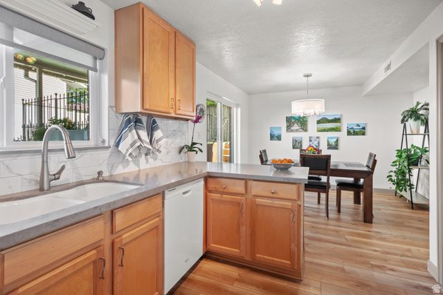 7002 S DEREK HOLLOW CV, Midvale, UT 84047