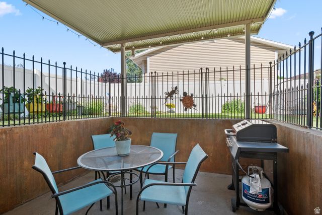 7002 S DEREK HOLLOW CV, Midvale, UT 84047
