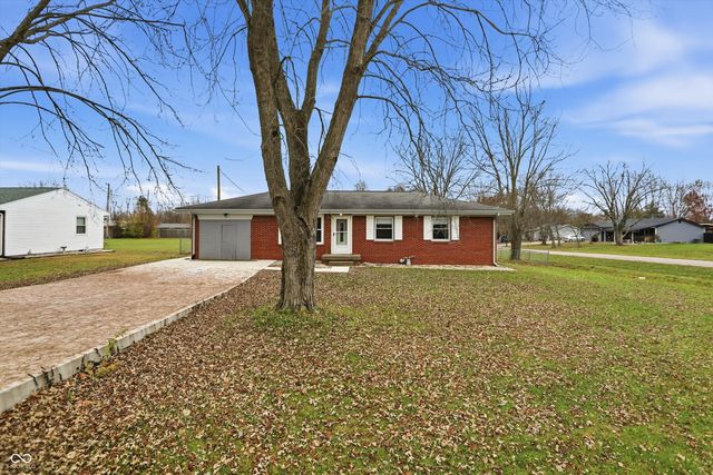 2492 S 125 E, Shelbyville, IN 46176