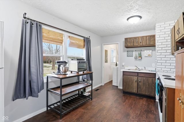 2492 S 125 E, Shelbyville, IN 46176