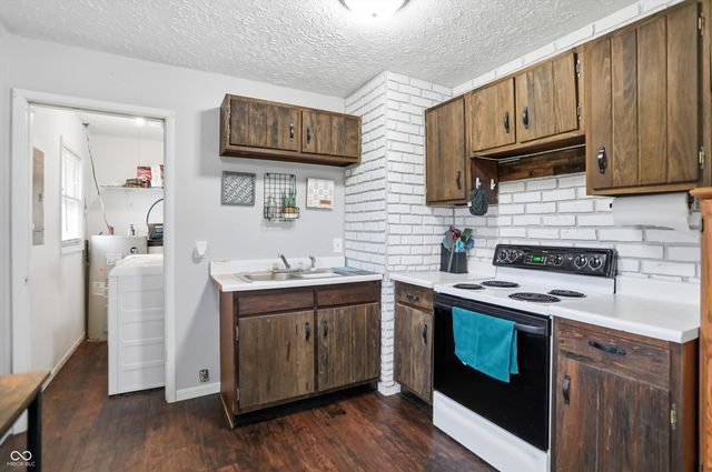 2492 S 125 E, Shelbyville, IN 46176