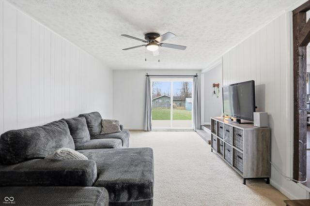 2492 S 125 E, Shelbyville, IN 46176