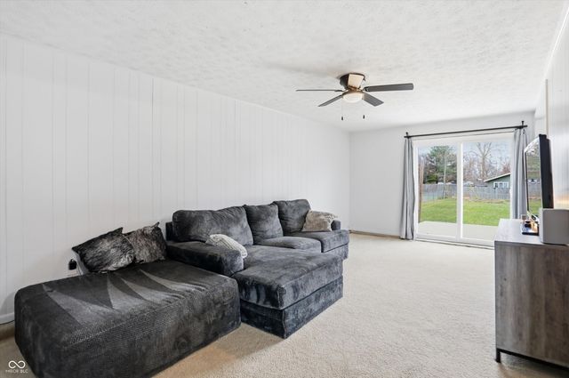 2492 S 125 E, Shelbyville, IN 46176