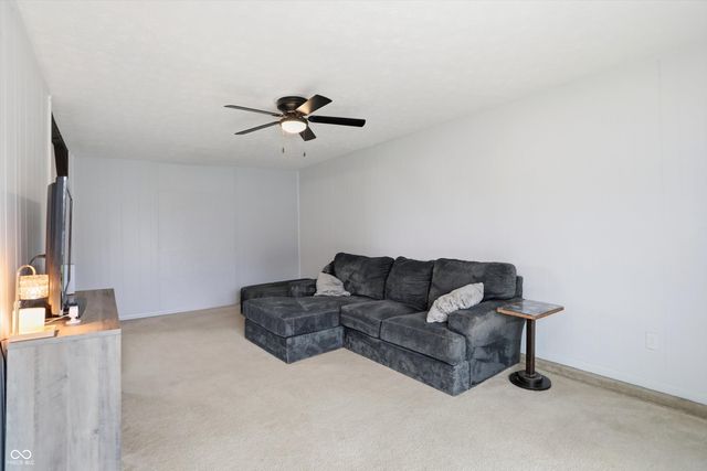 2492 S 125 E, Shelbyville, IN 46176