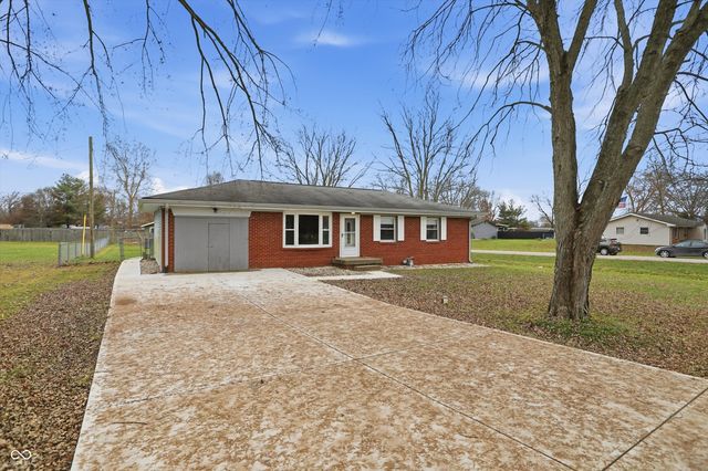 2492 S 125 E, Shelbyville, IN 46176