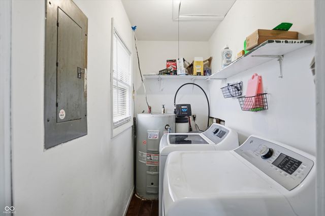 2492 S 125 E, Shelbyville, IN 46176