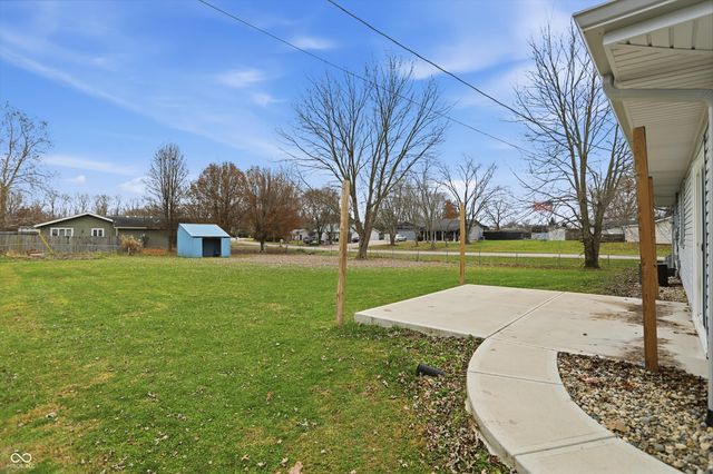 2492 S 125 E, Shelbyville, IN 46176