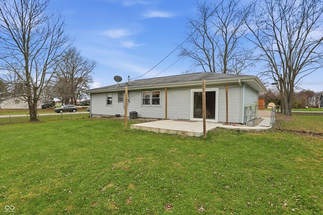 2492 S 125 E, Shelbyville, IN 46176