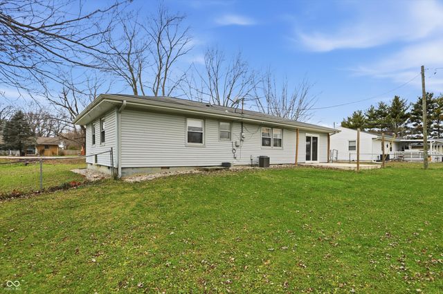 2492 S 125 E, Shelbyville, IN 46176