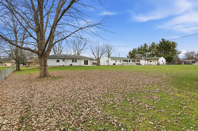 2492 S 125 E, Shelbyville, IN 46176