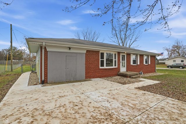 2492 S 125 E, Shelbyville, IN 46176