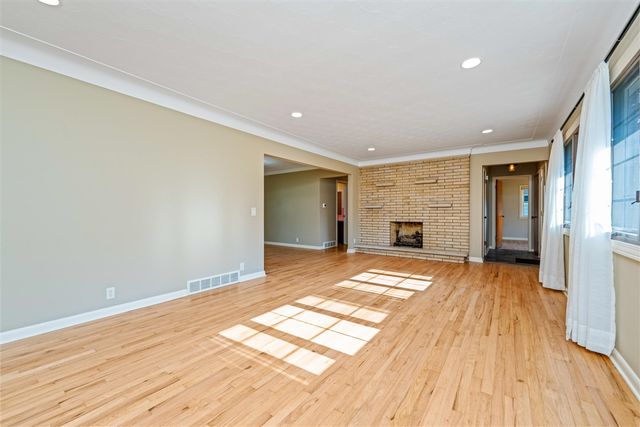 811 Thomas Street, Plainwell, MI 49080