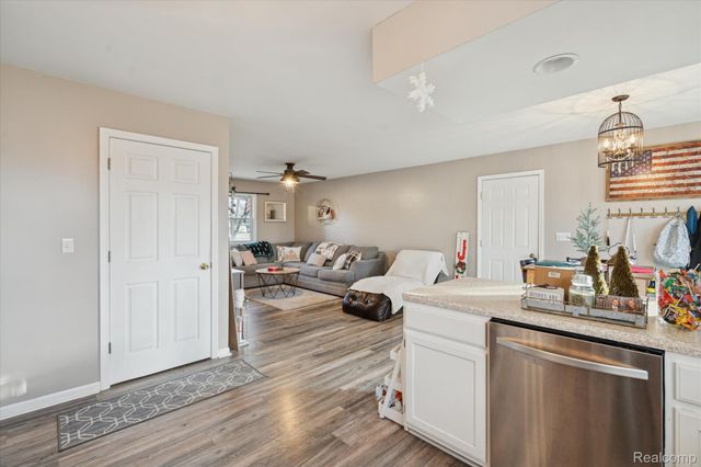 6974 Surrey Lane, Jackson, MI 49201