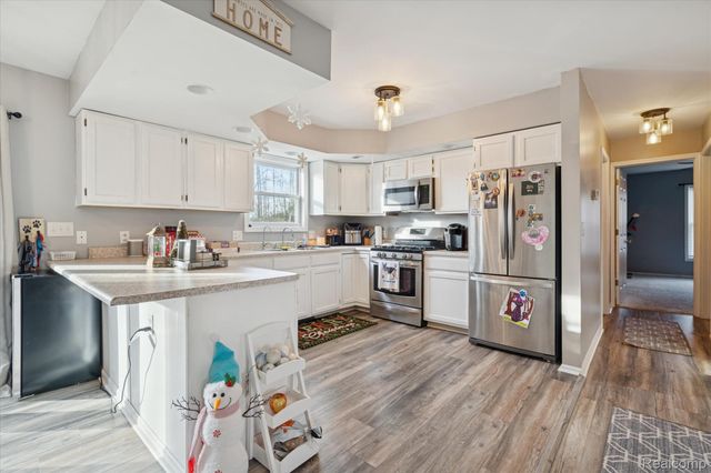 6974 Surrey Lane, Jackson, MI 49201