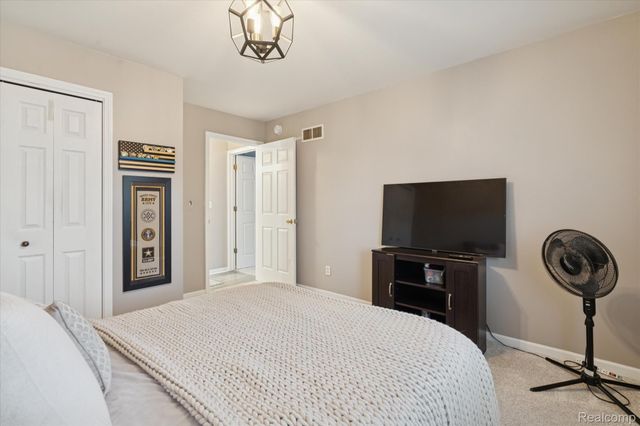 6974 Surrey Lane, Jackson, MI 49201