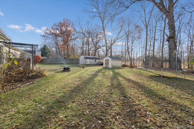 6974 Surrey Lane, Jackson, MI 49201