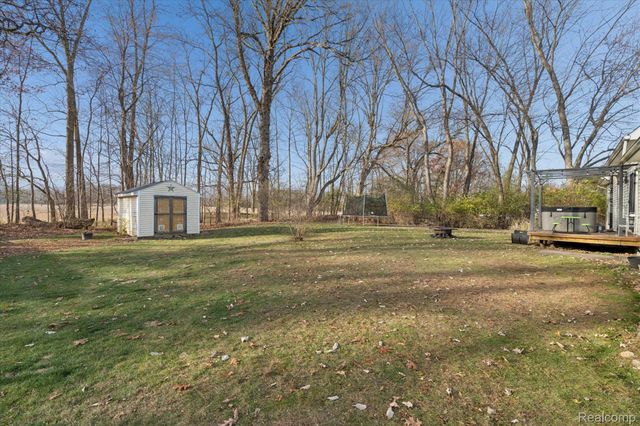 6974 Surrey Lane, Jackson, MI 49201