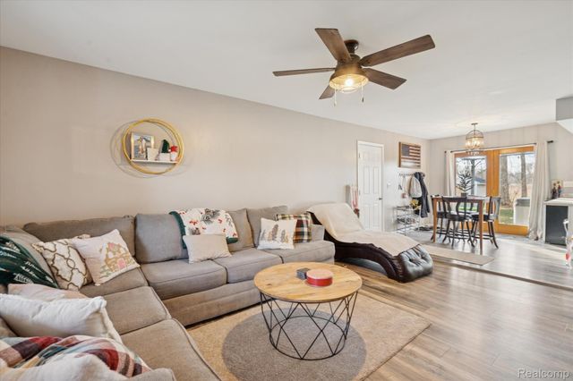 6974 Surrey Lane, Jackson, MI 49201