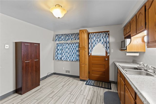 26 Edinburg Drive, Penn Hills, PA 15235