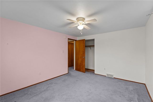 26 Edinburg Drive, Penn Hills, PA 15235