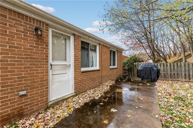 26 Edinburg Drive, Penn Hills, PA 15235