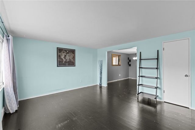 26 Edinburg Drive, Penn Hills, PA 15235