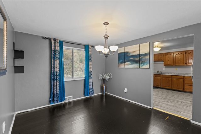 26 Edinburg Drive, Penn Hills, PA 15235